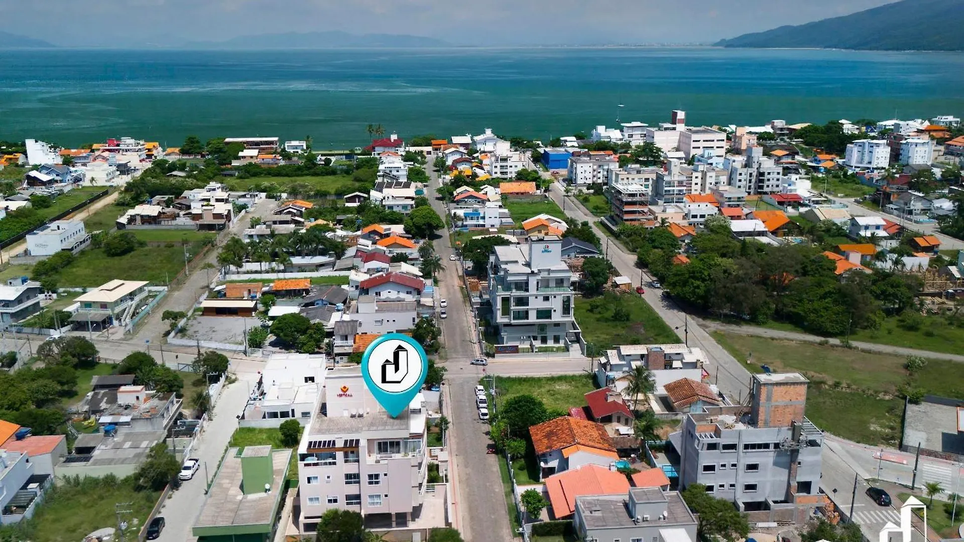 Cobertura Duplex Com 03 Suites Bombinhas Brazil